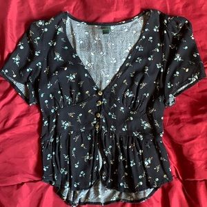 Floral “button up” loose top💜